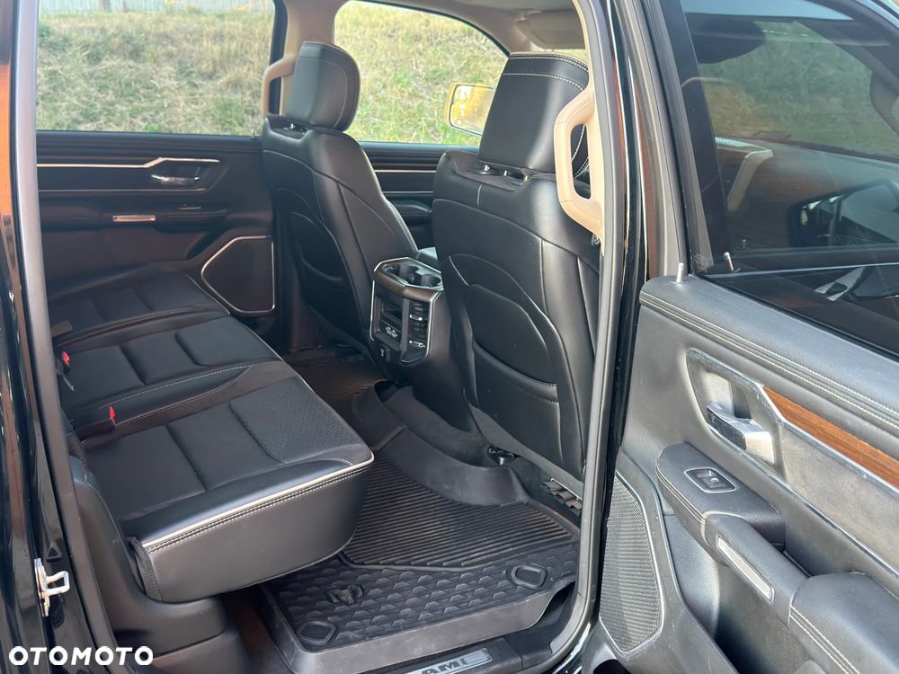 RAM 1500 Quad Cab Longbed Laramie - 12