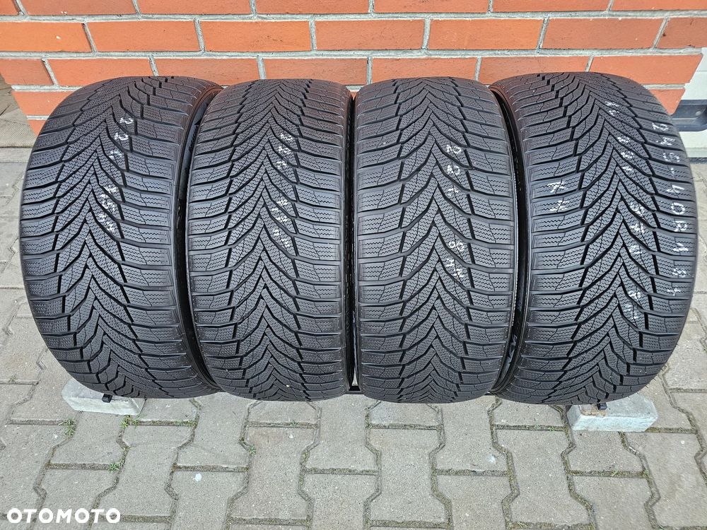 (K4) 245/40R18 97W XL 7,6-8mm 22r / Nexen WinGuard Sport 2 WU7