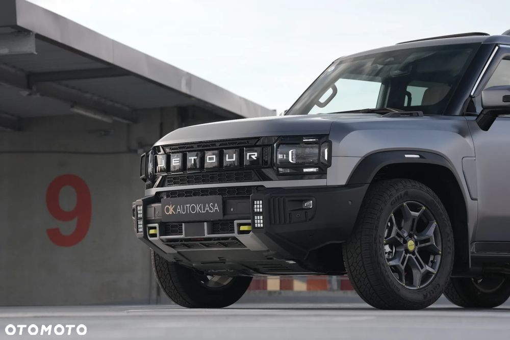 Jetour Traveller - 5