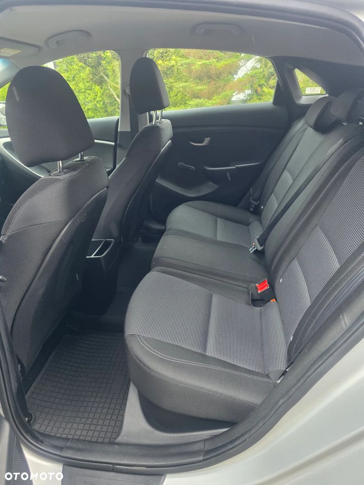 Hyundai i30 1.4 CRDi Base - 5