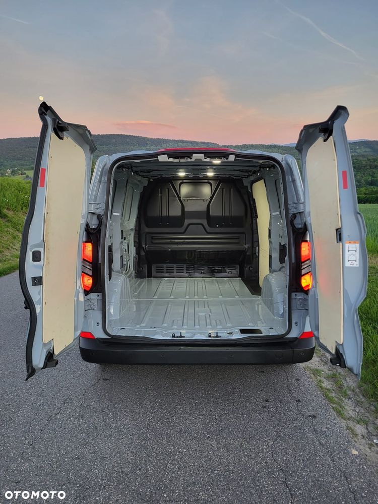 Ford TRANSIT CUSTOM II - 11