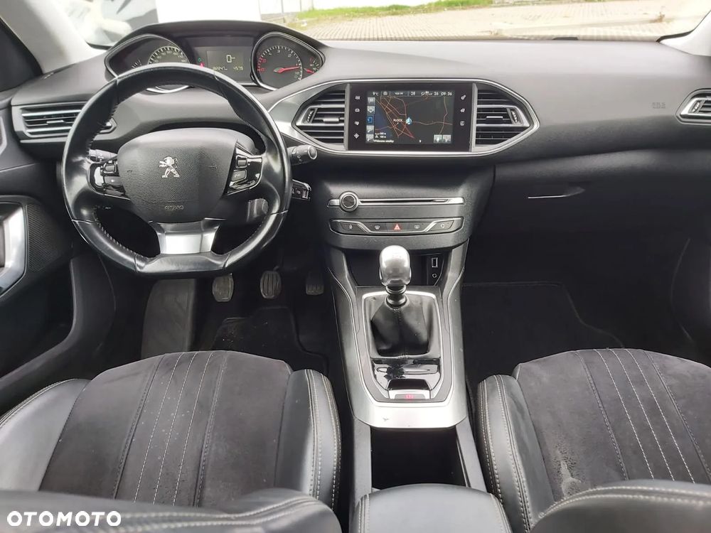 Peugeot 308 1.6 e-HDi Allure S&S - 33