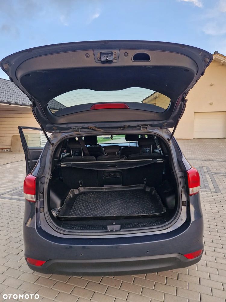 Kia Carens 1.7 CRDi M - 5