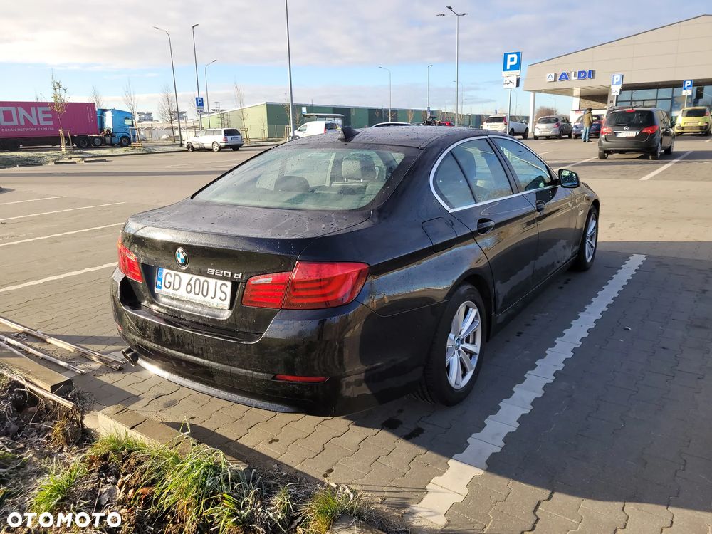 BMW Seria 5 520d - 6