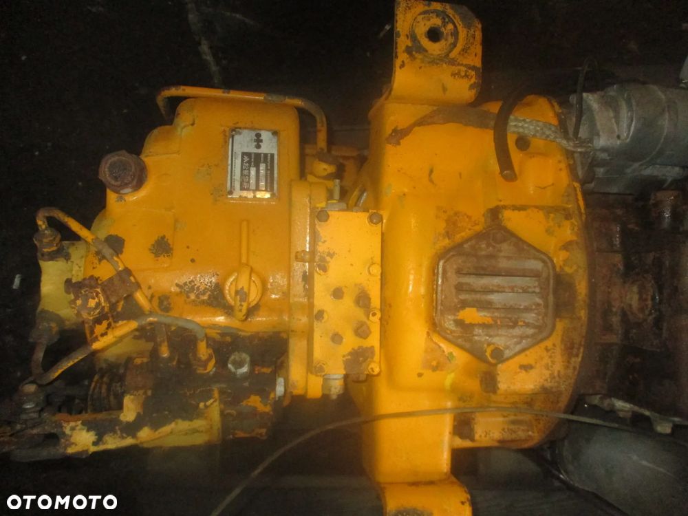 POMPA SRUBOWA ISUZU C221 WOZEK WIDLOWY KOMATSU TC14B - 2