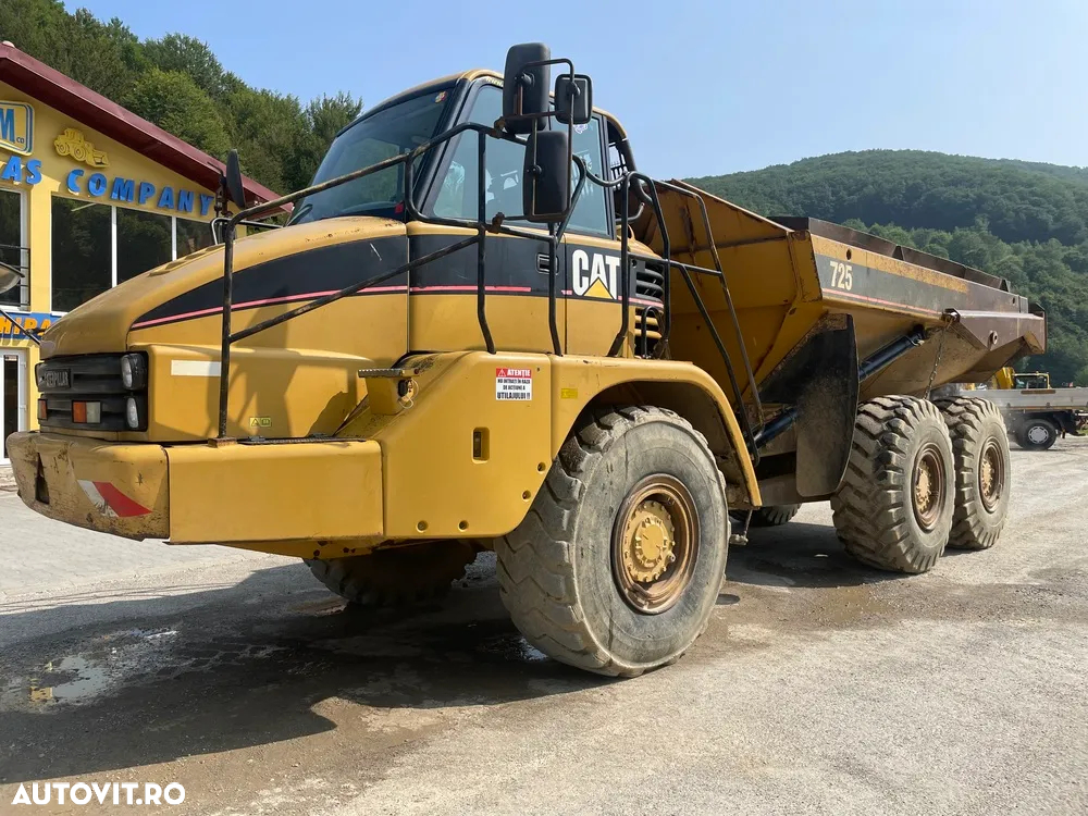 Caterpillar 725 - 8