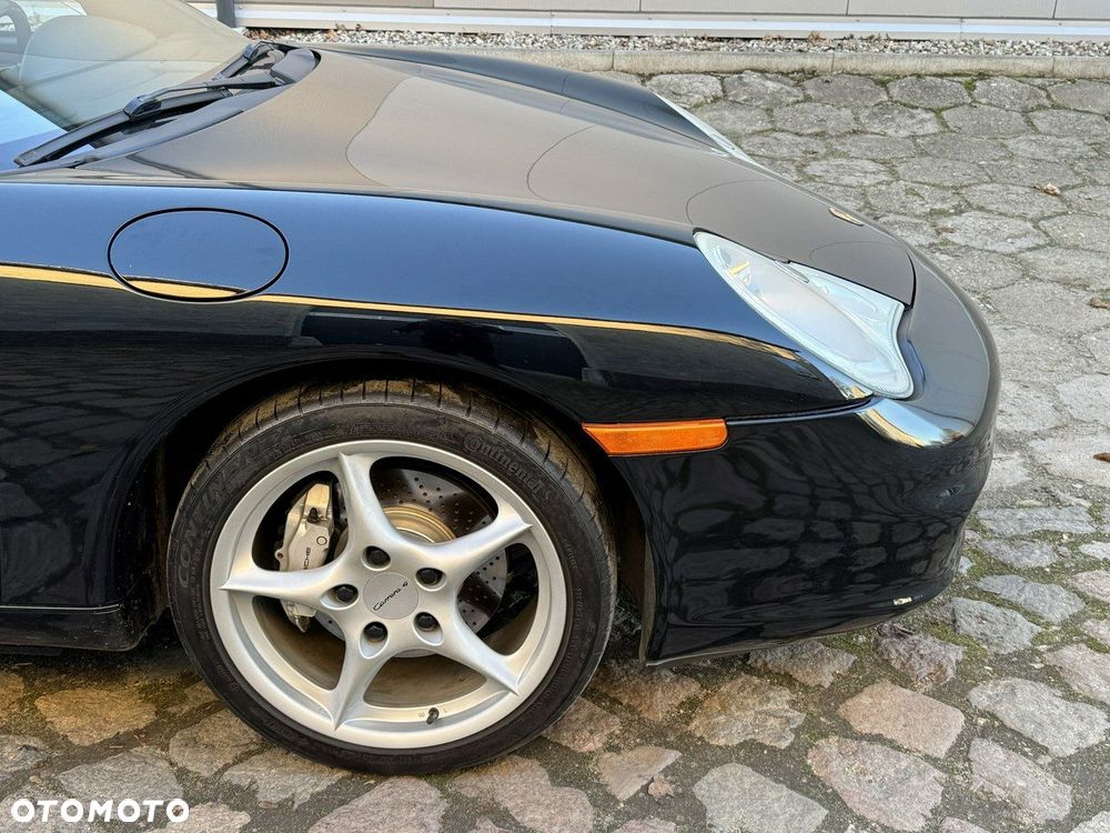 Porsche 911 Carrera 4 Cabrio - 26