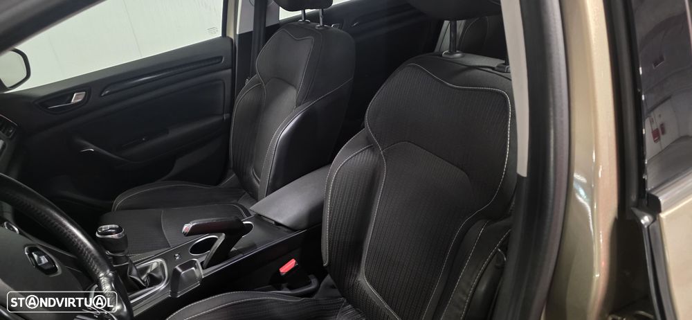 Renault Mégane Sport Tourer ENERGY dCi 130 BOSE EDITION - 7