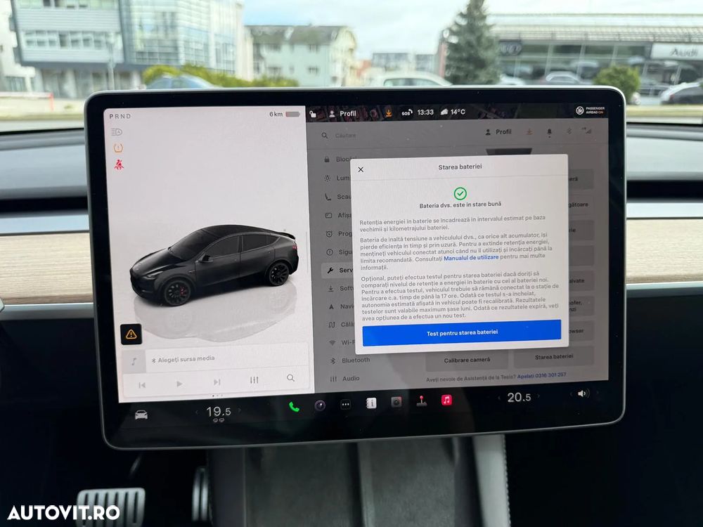 Tesla Model Y - 10