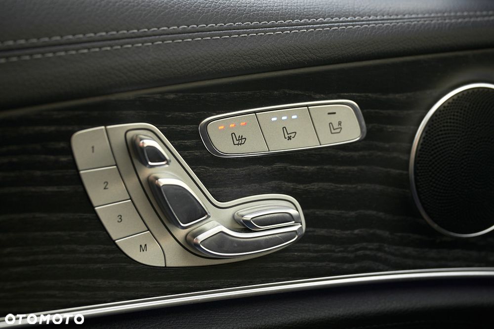 Mercedes-Benz Klasa E - 16