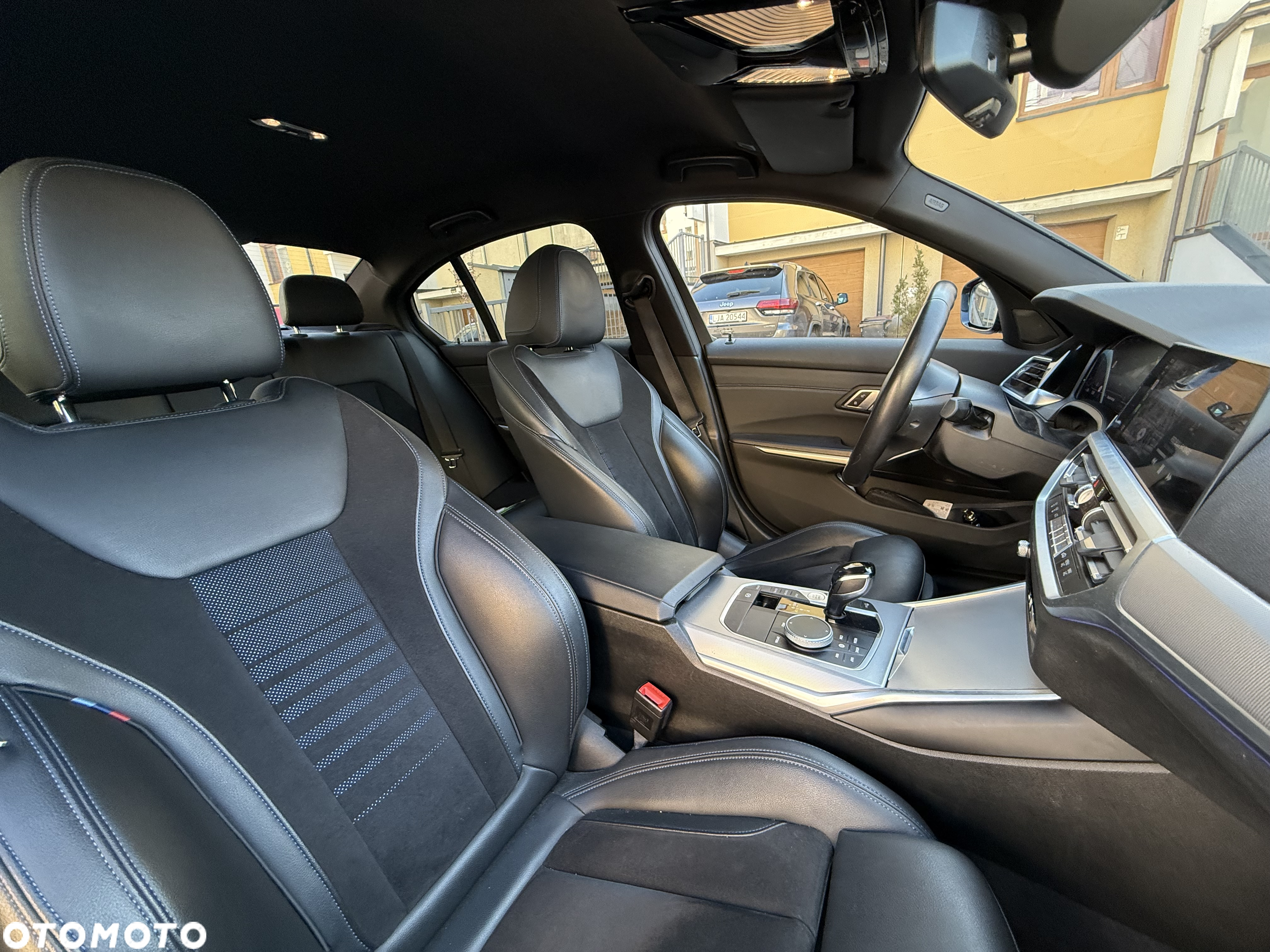 BMW Seria 3 318i M Sport - 12