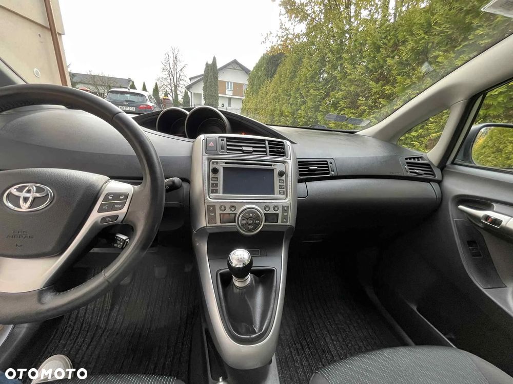 Toyota Verso 2.0 D-4D 2010 7os - 16