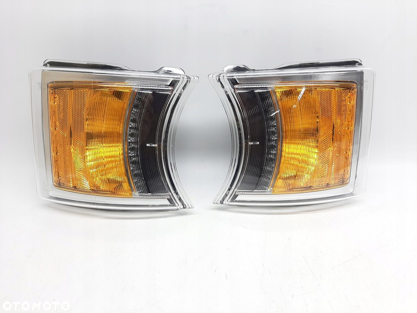 Scania R410 Światła Lampy Postojowe Kierunkowskaz Komplet 7280100000 02 LED - 2