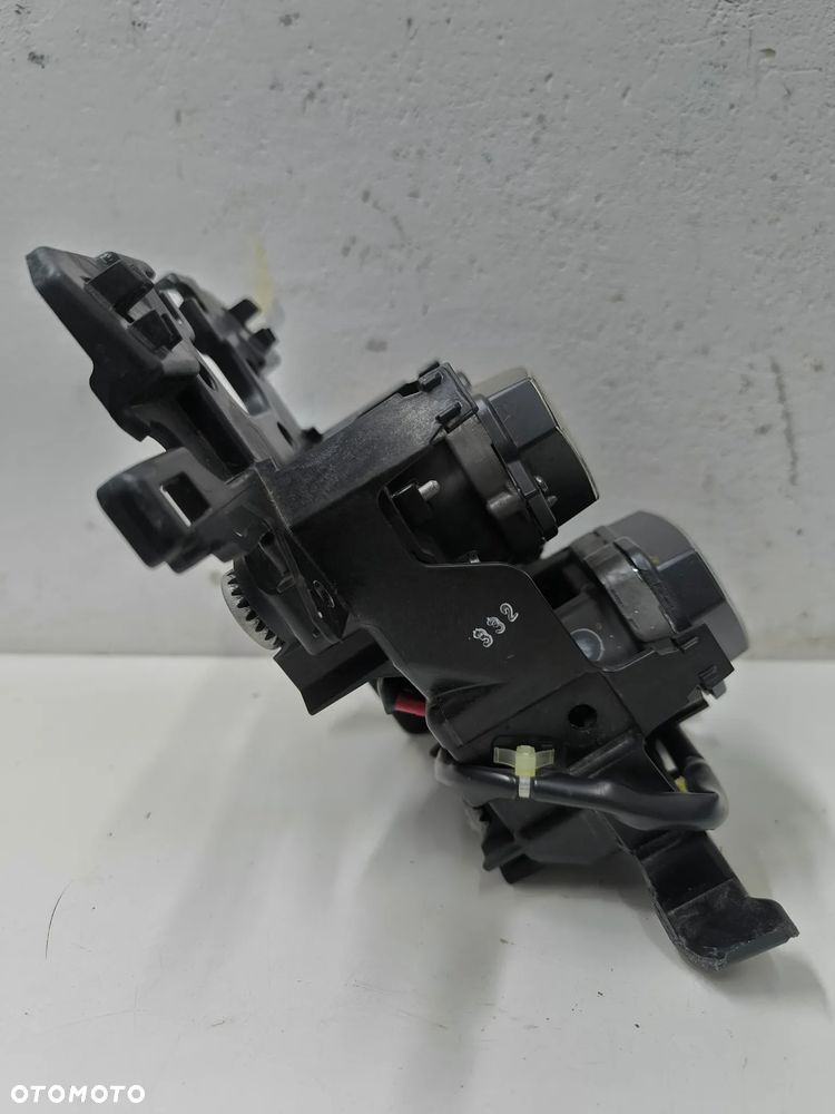 Lampa Przód Reflektor Suzuki DL 800 Uszkodzenia widoczne na zdjęciach - 6