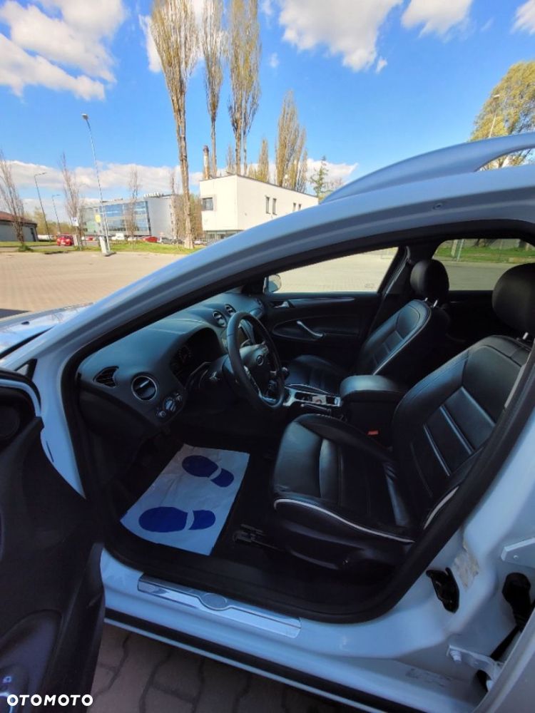 Ford Mondeo 2.0 TDCi Titanium - 12