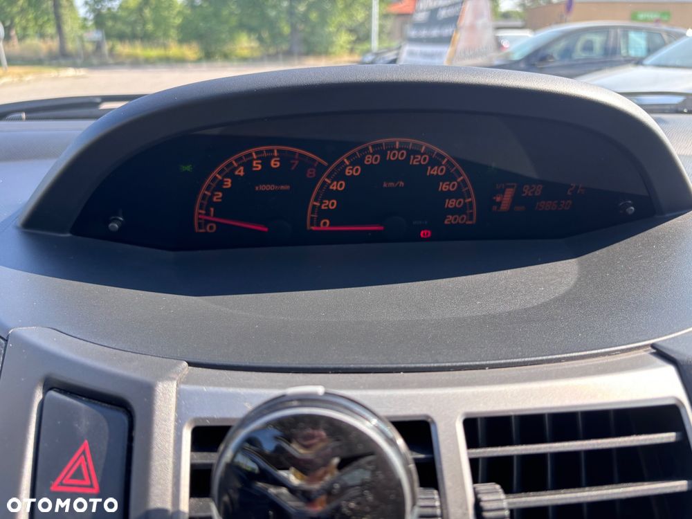 Toyota Yaris 1.33 Luna - 2