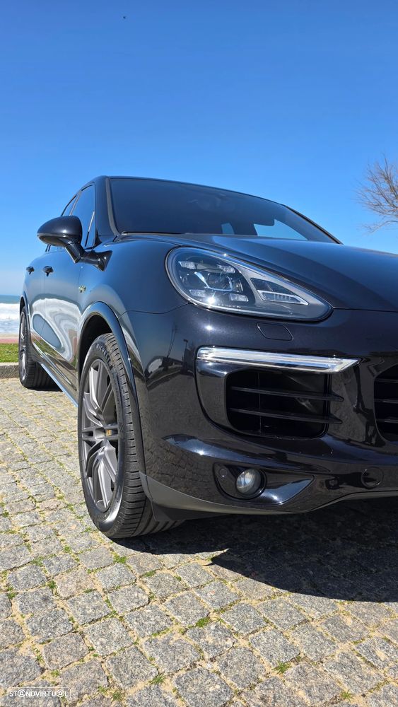 Porsche Cayenne S - 2