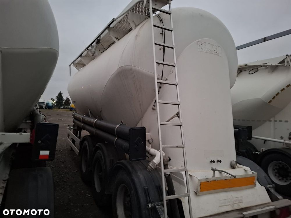 Spitzer Spitzer Feldbinder 37m3 2007rok - 2