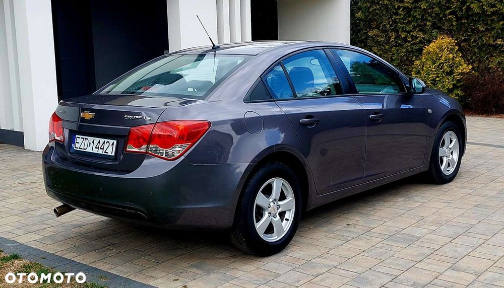 Chevrolet Cruze 1.8 LS - 15
