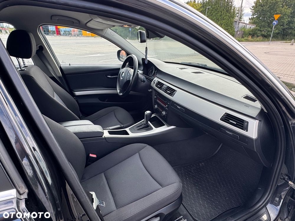 BMW Seria 3 325i - 9