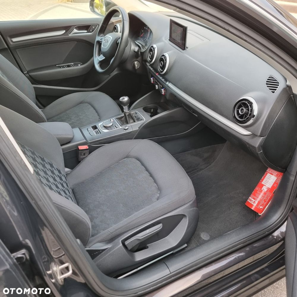 Audi A3 Sportback - 16