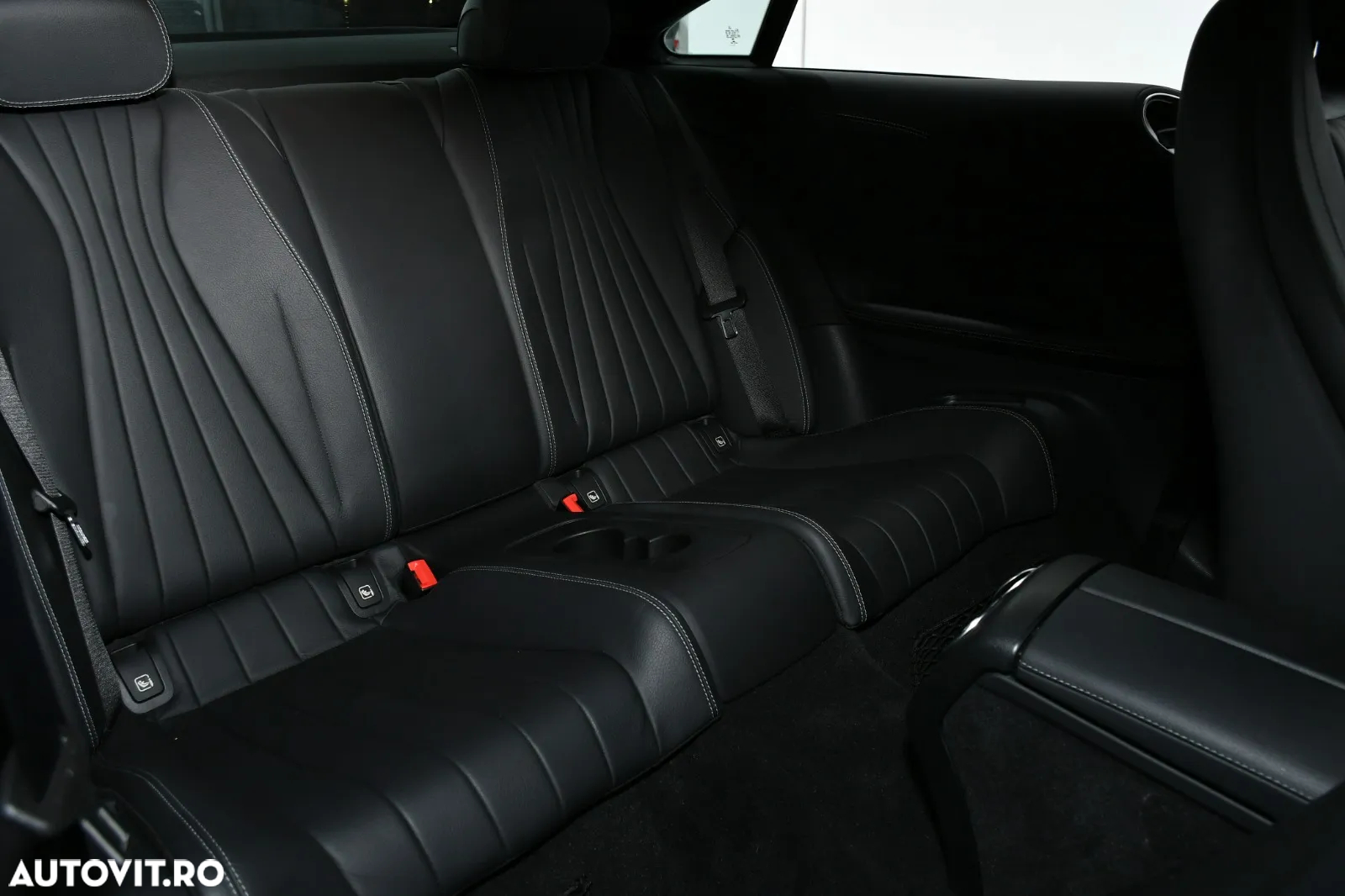 Mercedes-Benz E 200 Coupe 9G-TRONIC AMG Line - 14