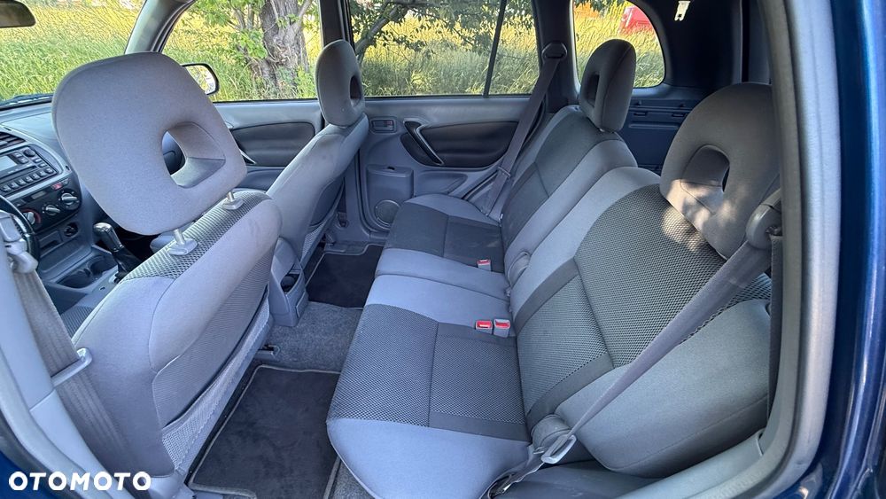 Toyota RAV4 2.0 VVT-i 4x4 - 7