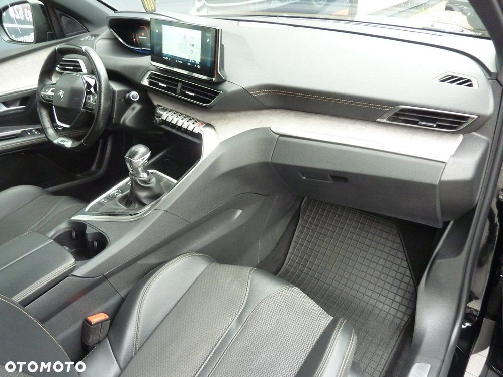 Peugeot 5008 - 17