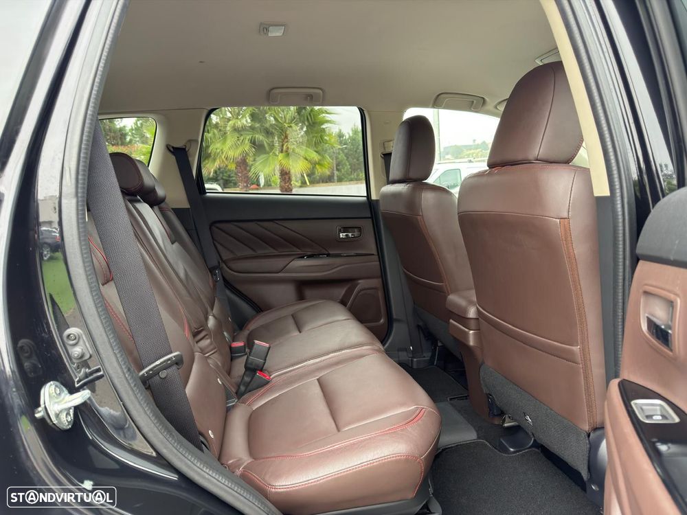 Mitsubishi Outlander 2.0 Instyle Navi - 15