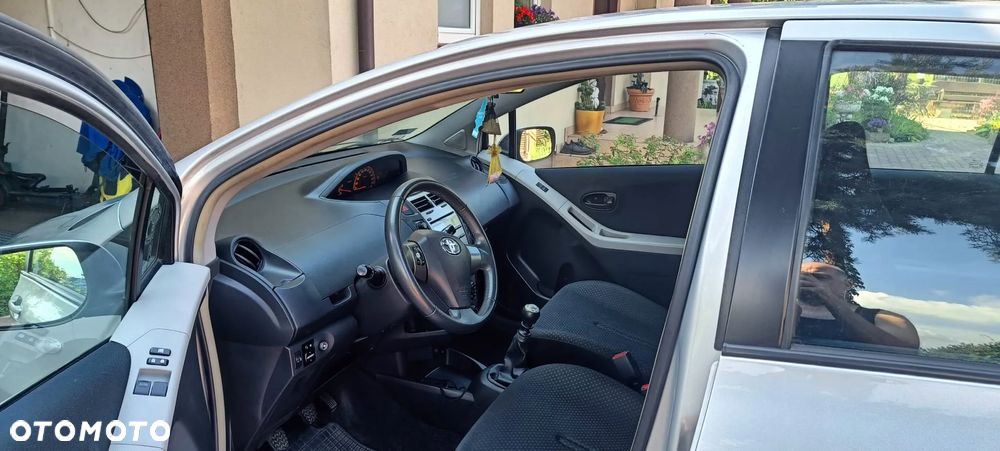 Toyota Yaris 1.33 2010 - 3