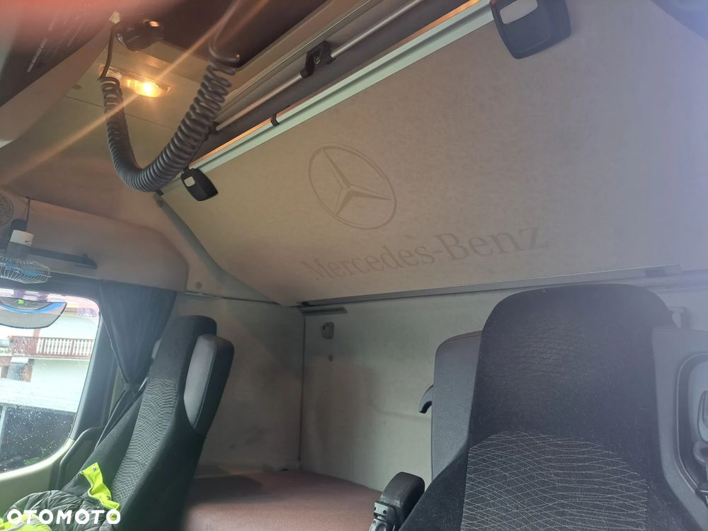 Mercedes-Benz 2551 - 12