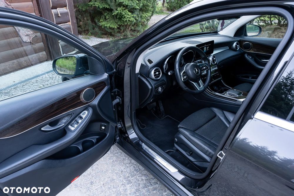 Mercedes-Benz GLC 200 d 4Matic 9G-TRONIC Exclusive - 20