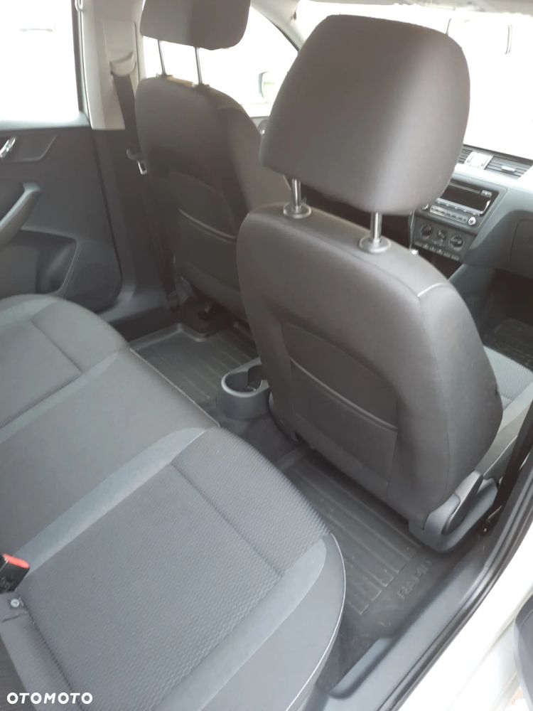 Skoda RAPID 1.2 TSI Ambition - 23