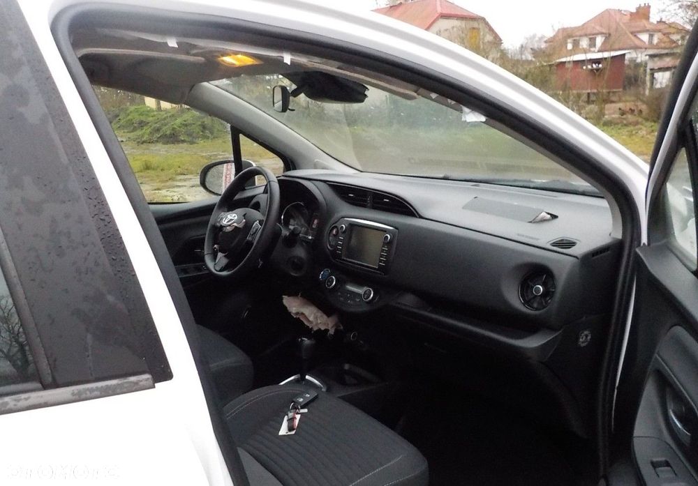 Toyota Yaris - 15