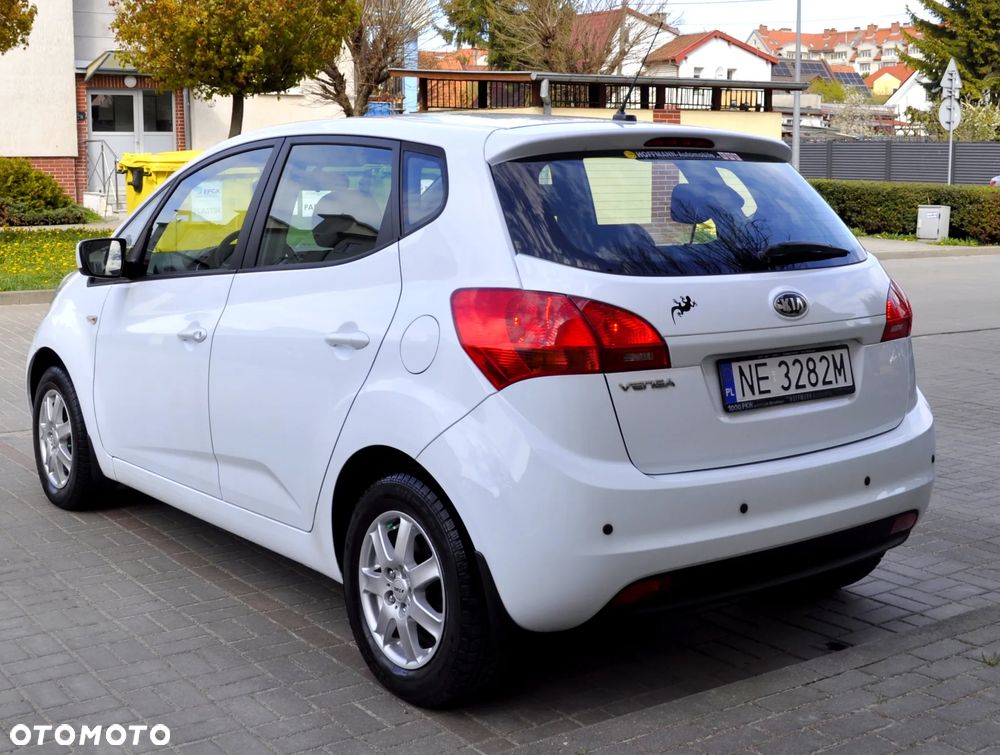 Kia Venga 1.4 CVVT Attract - 11