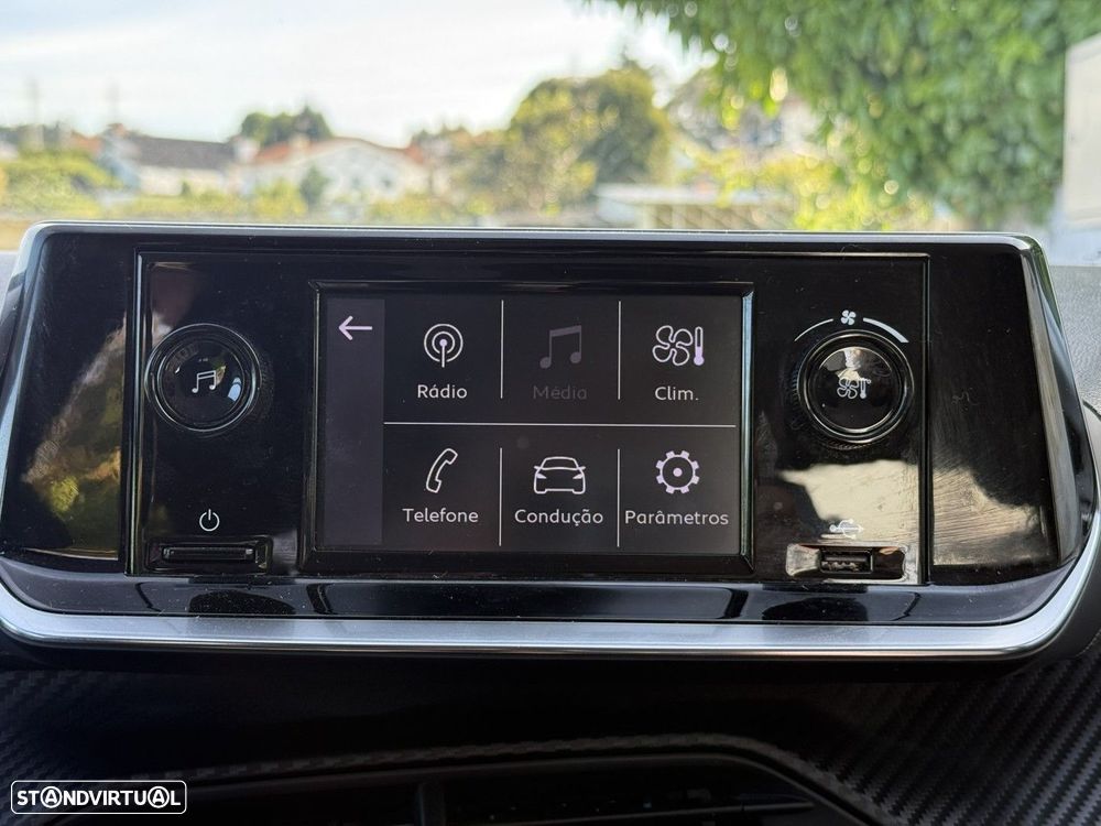 Peugeot 208 1.2 PureTech Active Pack - 12