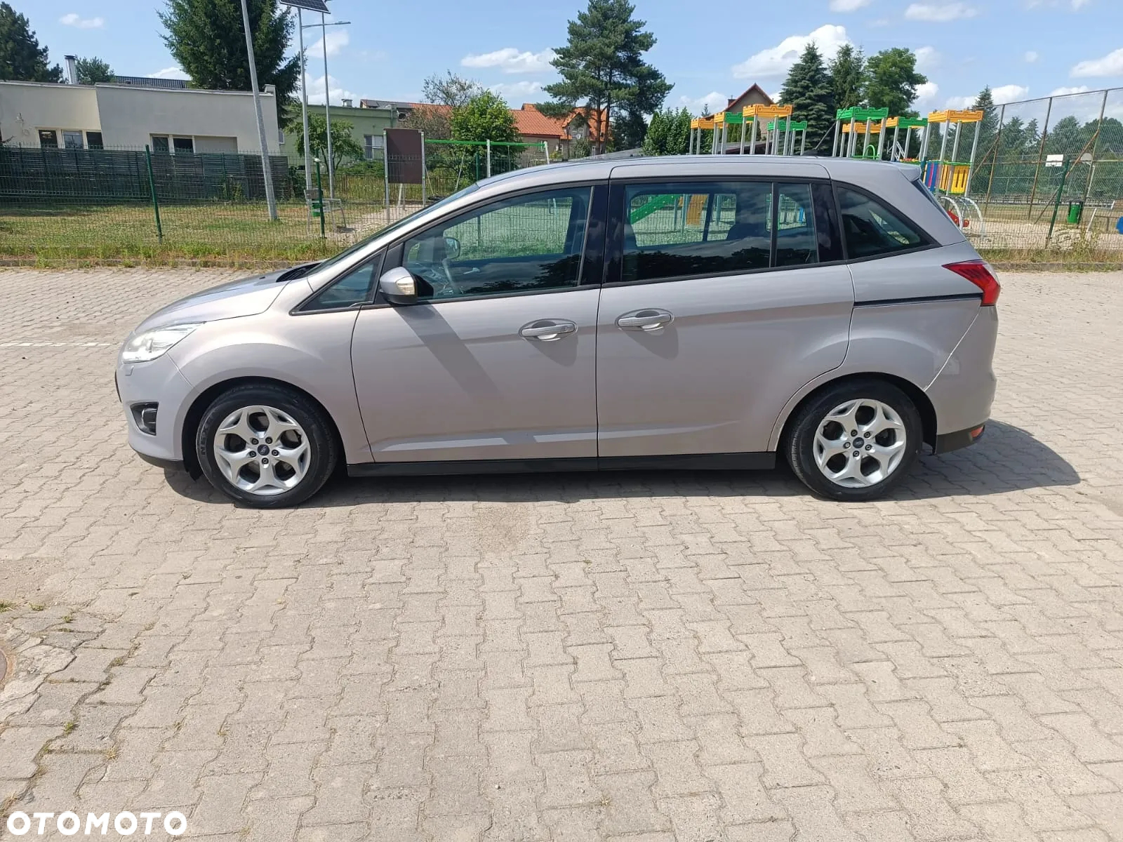 Ford Grand C-MAX 1.6 TDCi Edition - 3