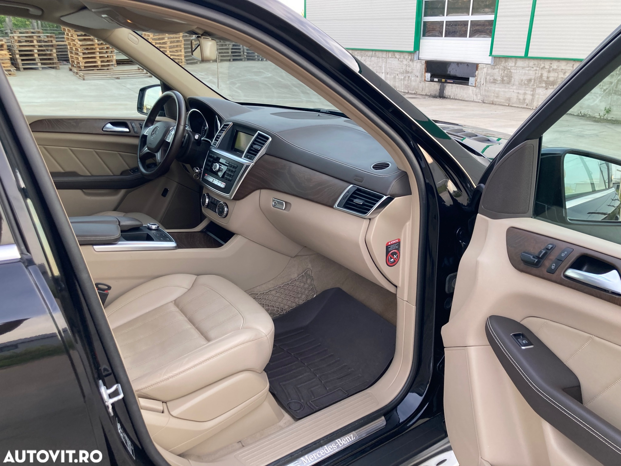 Mercedes-Benz GL 350 BlueTEC 4Matic 7G-TRONIC - 11
