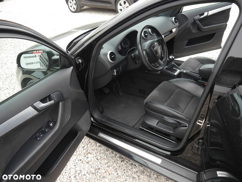 Audi A3 Sportback 2.0 TDI S line Sportpaket plus - 5