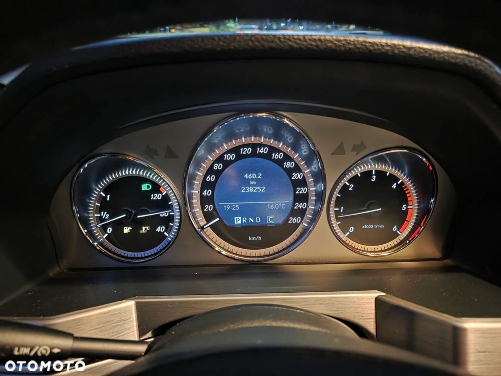 Mercedes-Benz GLK 220 CDI DPF 4Matic BlueEFFICIENCY 7G-TRONIC - 30