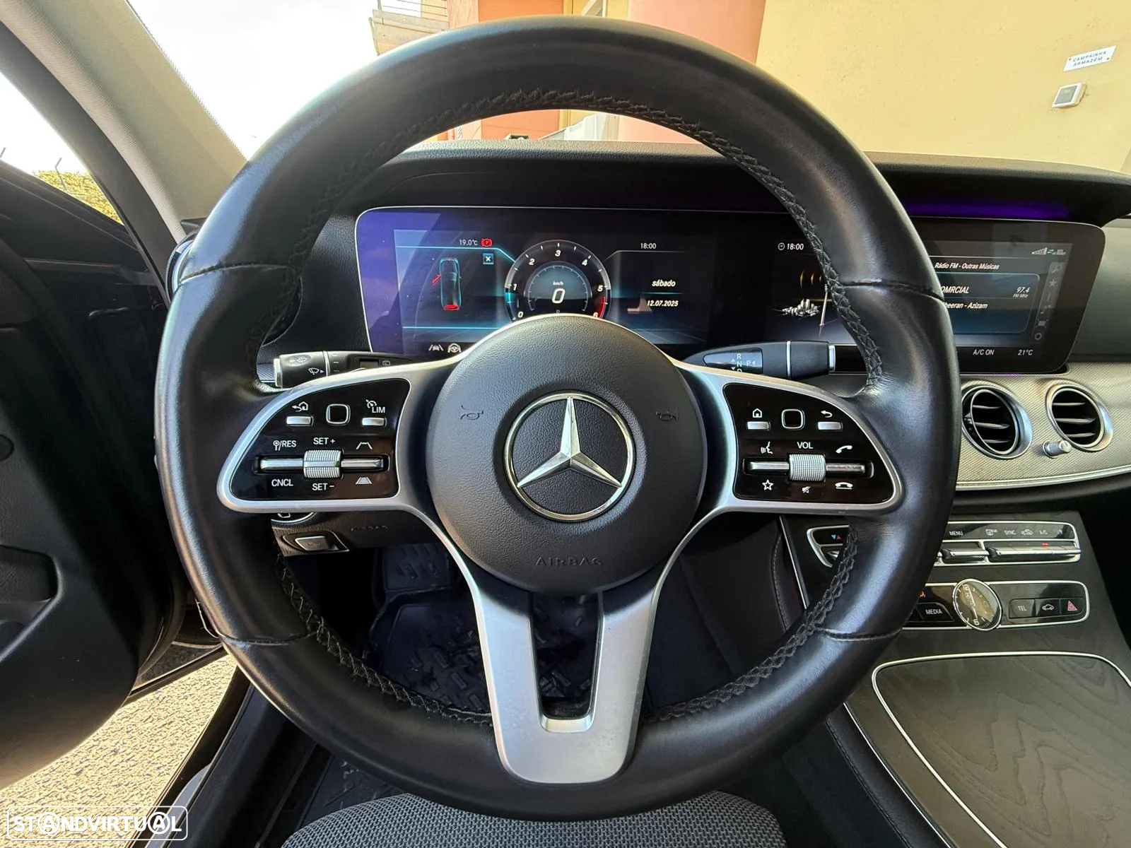 Mercedes-Benz E 200 d Exclusive Line - 11