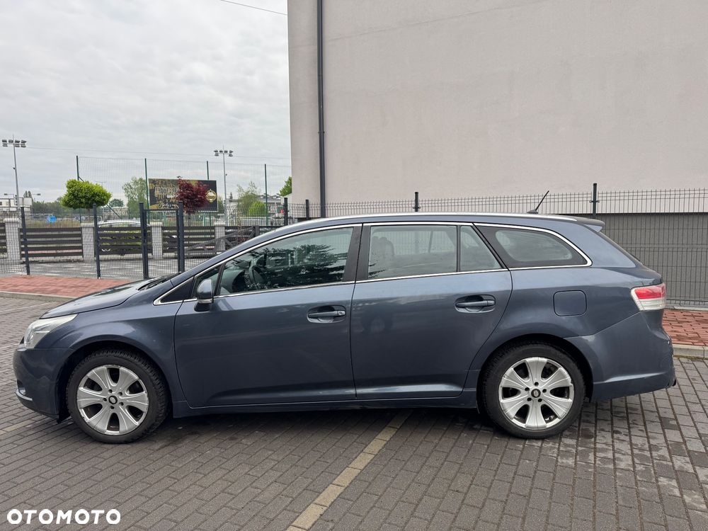 Toyota Avensis - 7