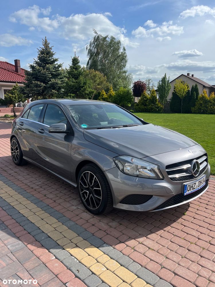 Mercedes-Benz Klasa A 180 (BlueEFFICIENCY) - 1