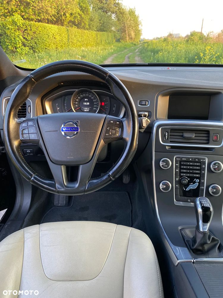 Volvo V60 D4 Drive-E Base - 10