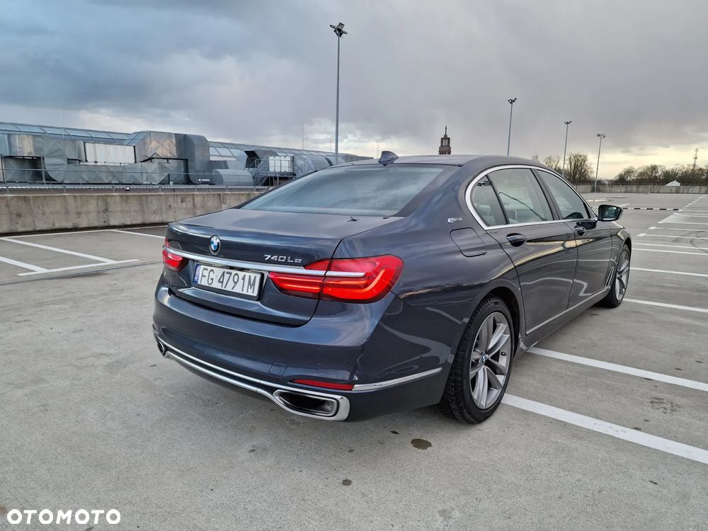 BMW Seria 7 740Le iPerformance - 7