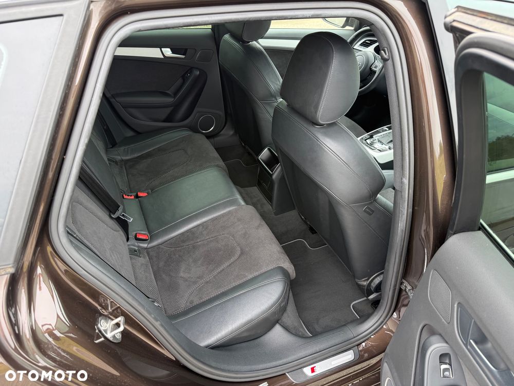 Audi A4 Avant 2.0 TDI DPF quattro S tronic S line Sportpaket - 15