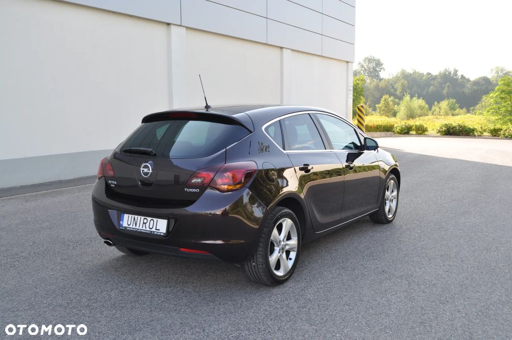 Opel Astra 1.4 Turbo - 8