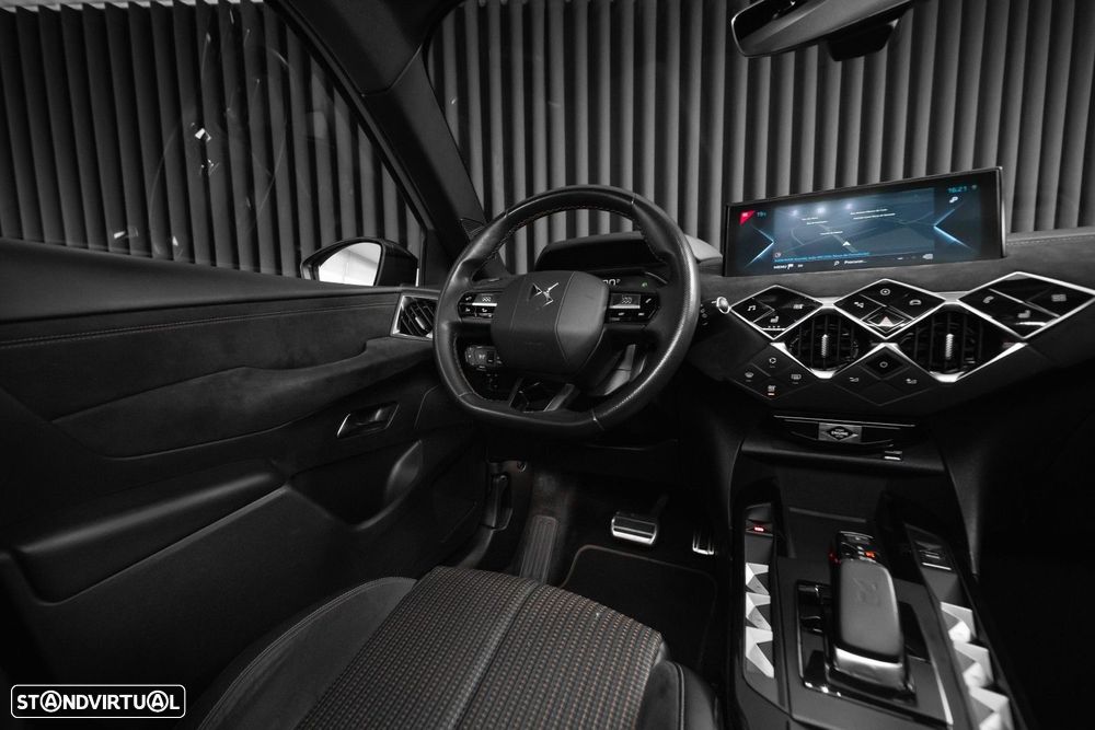 DS DS3 Crossback E-TENSE PERFORMANCE LINE - 13
