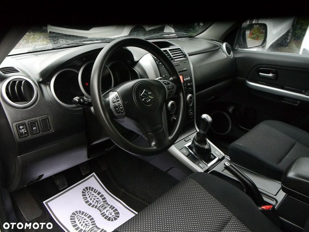 Suzuki Grand Vitara 1.9 DDiS Comfort - 26