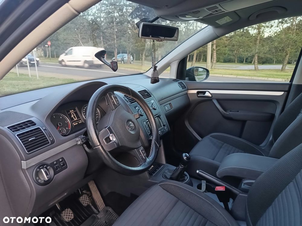 Volkswagen Touran 2.0 TDI DPF Highline - 14